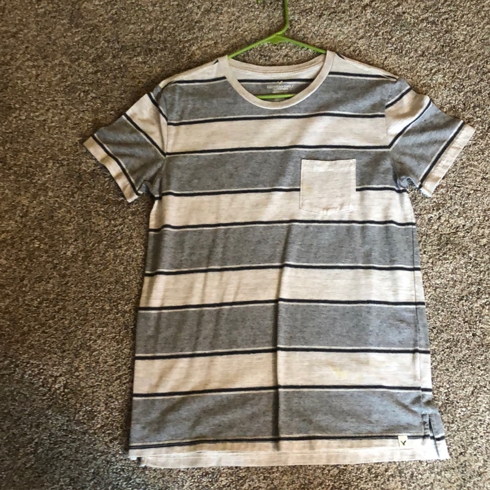 t-shirt (American Eagle)
